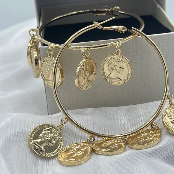 Gold Coin, Hoop Earrings, Gold Plated , Dainty Earrings - Picture 3 of 5